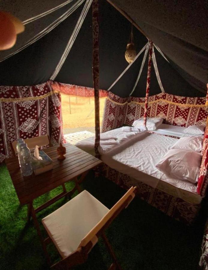 Crescent Desert Private Camp Shāhiq Exterior foto