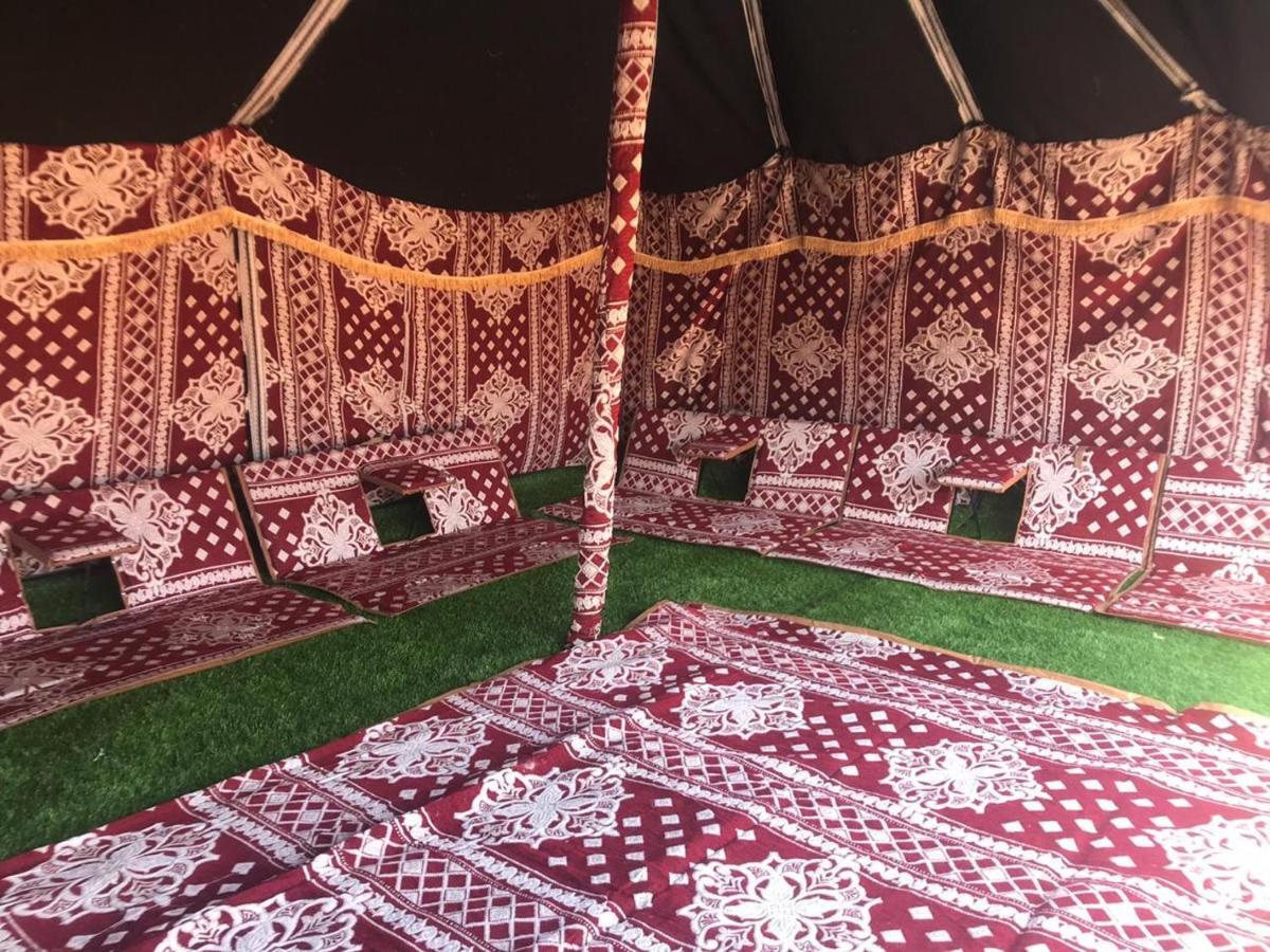 Crescent Desert Private Camp Shāhiq Exterior foto